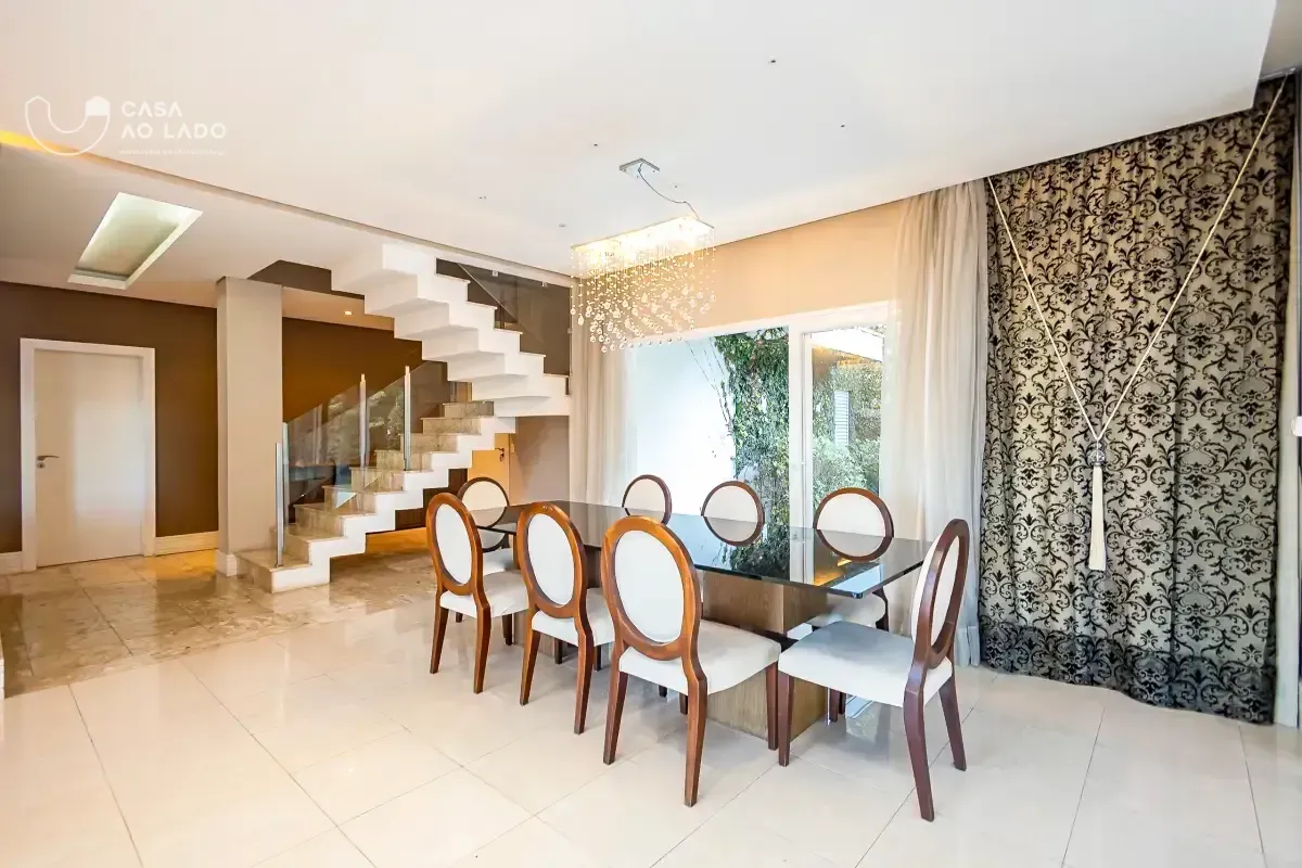 House with 629 m², 4 bedrooms and a balcony — photo 17