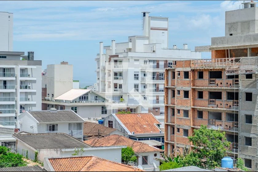Apartamento amueblado de 2 dormitorios con mascotas y plaza — photo 3