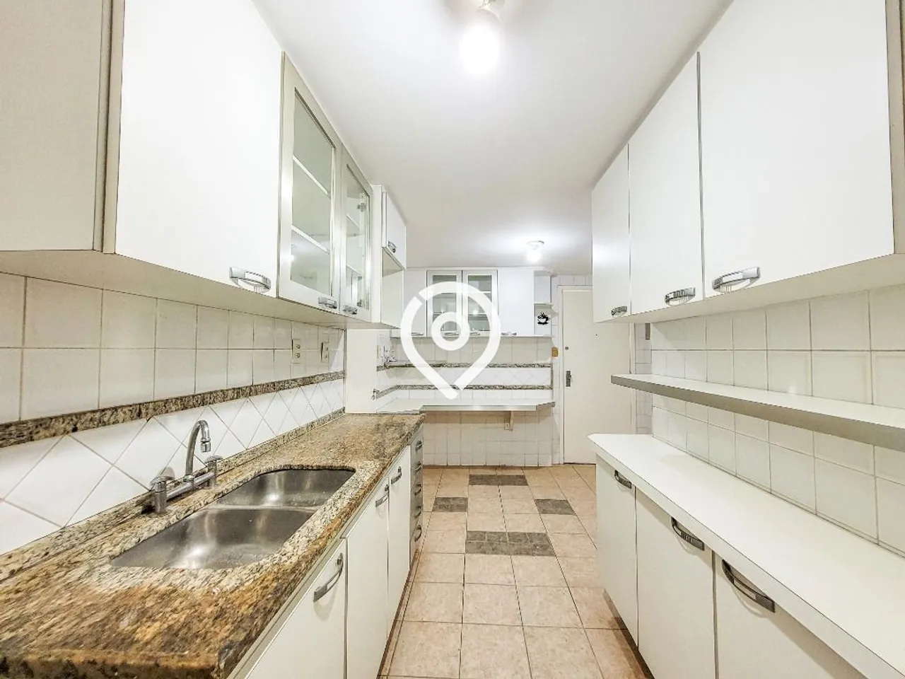 4-bedroom apartment with a balcony and 149 m² — photo 13