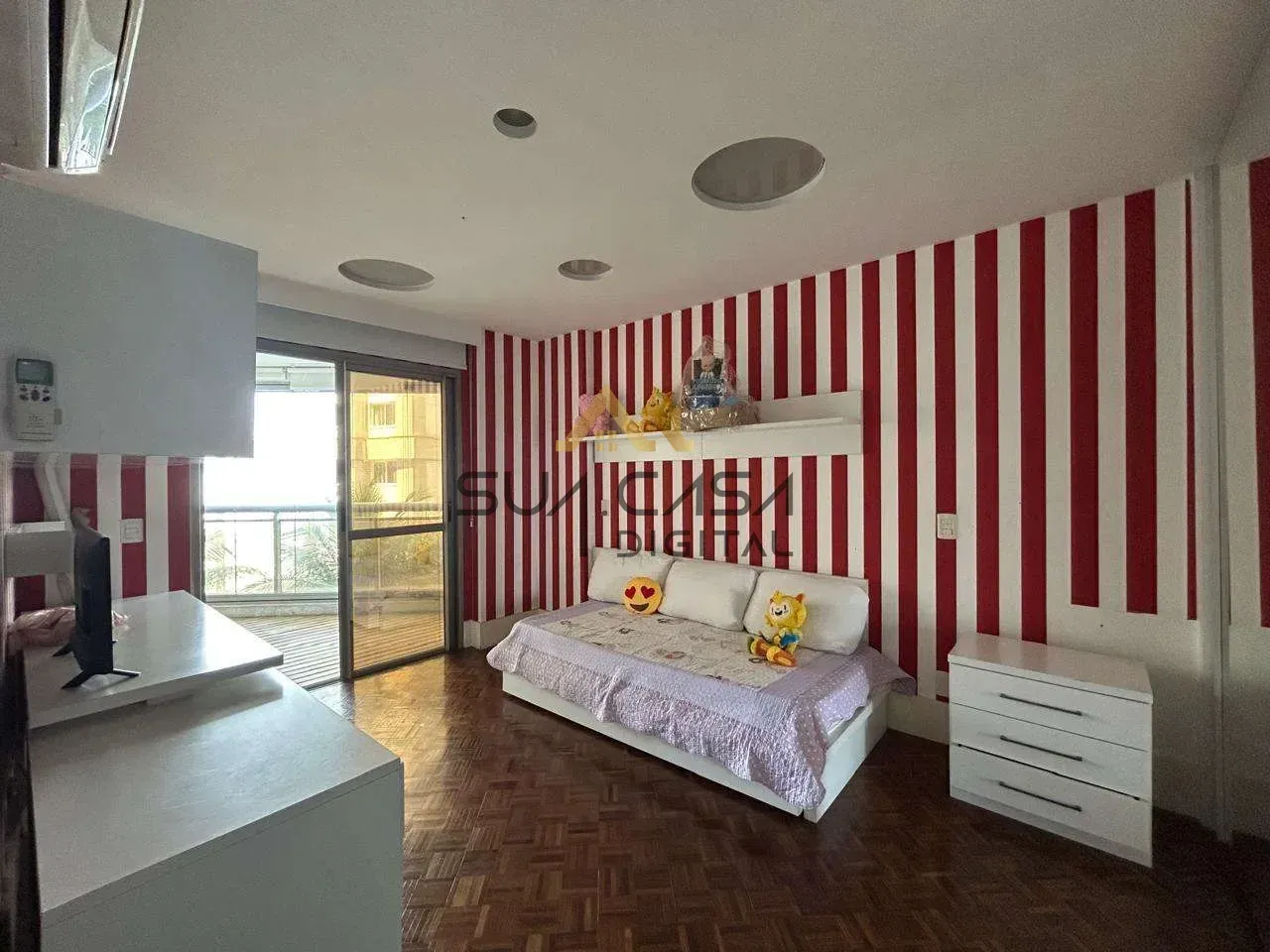 Rental apartment with 4 bedrooms and an open-plan kitchen — photo 12