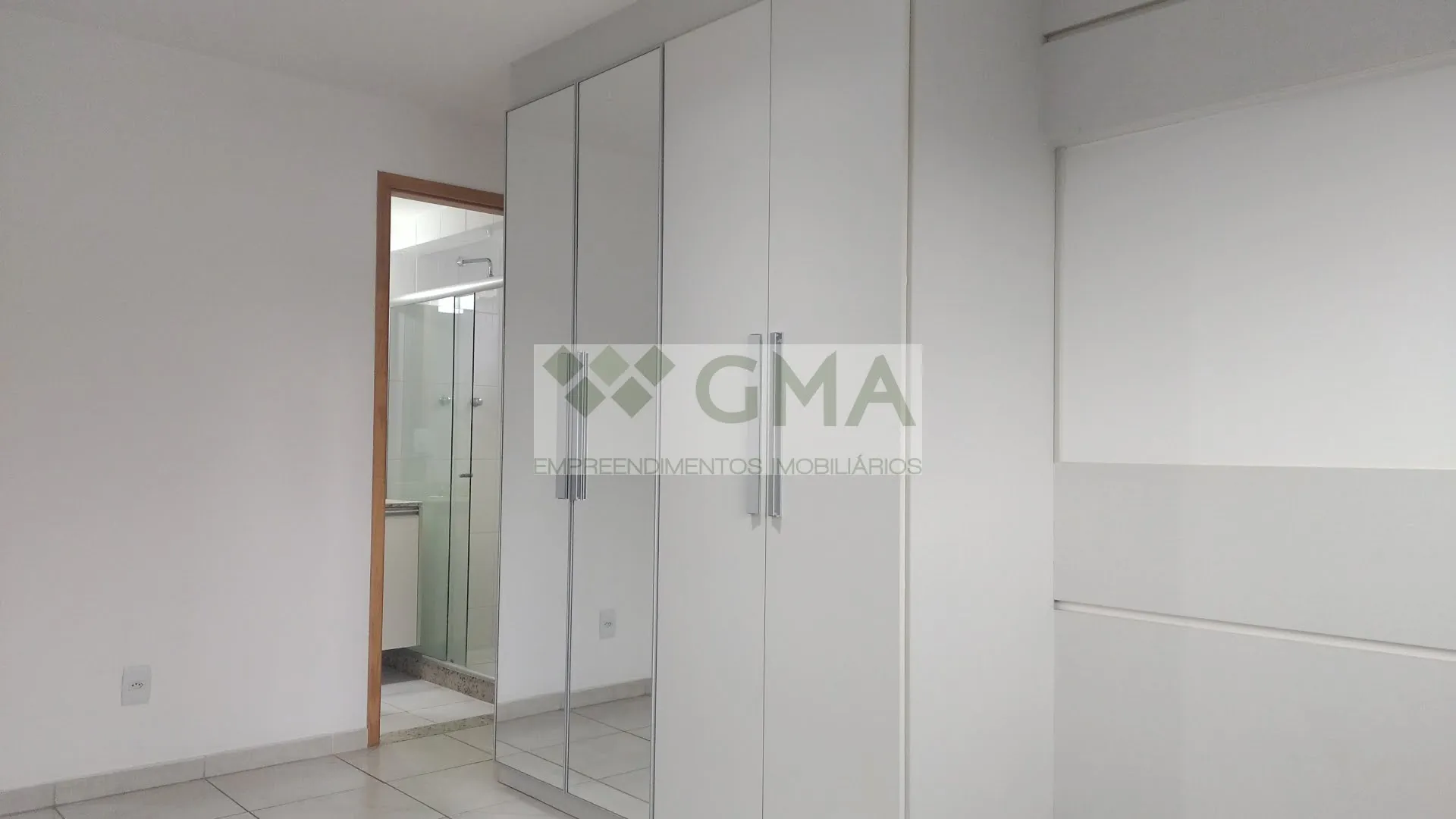 205 m² apartment on the 5th floor with 4 bedrooms — photo 10