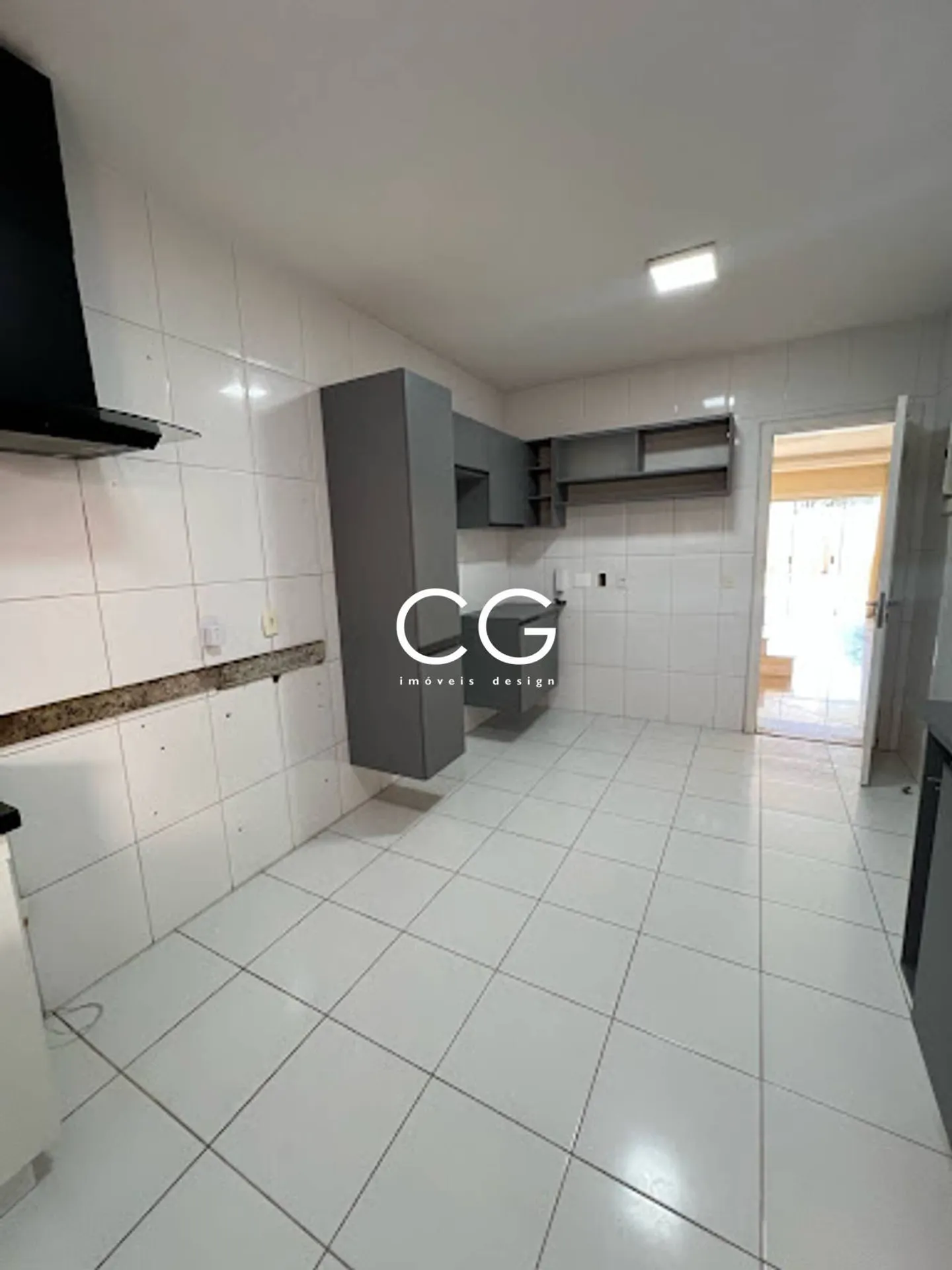Casa 300 m² com 4 dormitórios e cozinha a gás — photo 10