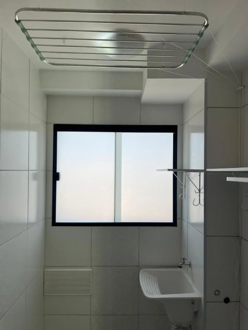 1-bedroom apartment with balcony and laundry area — photo 7