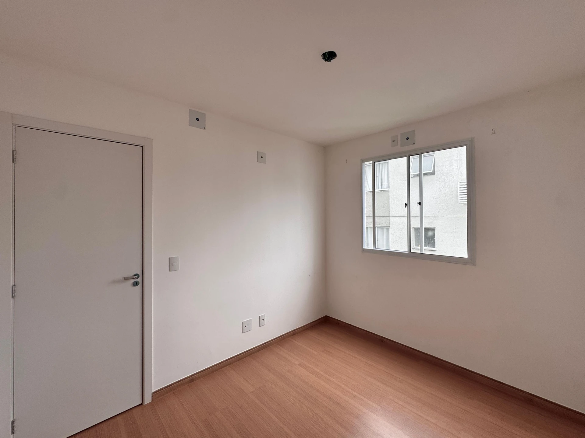 2-bedroom apartment with a closed kitchen and 1 parking spot — photo 19