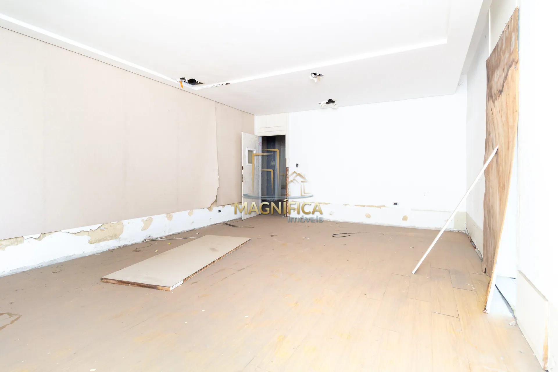 Commercial house with 1 bedroom and balcony, 501 m² — photo 35