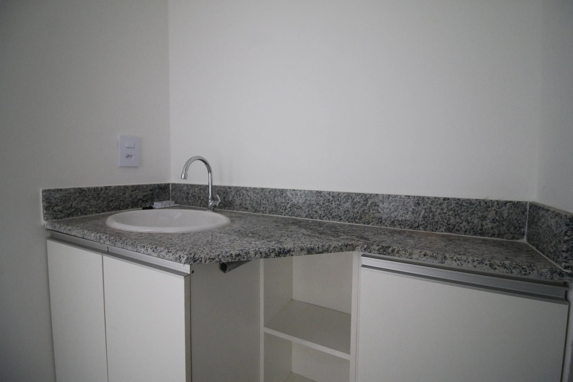 Home office in a 2-bedroom apartment, 130 m² — photo 44