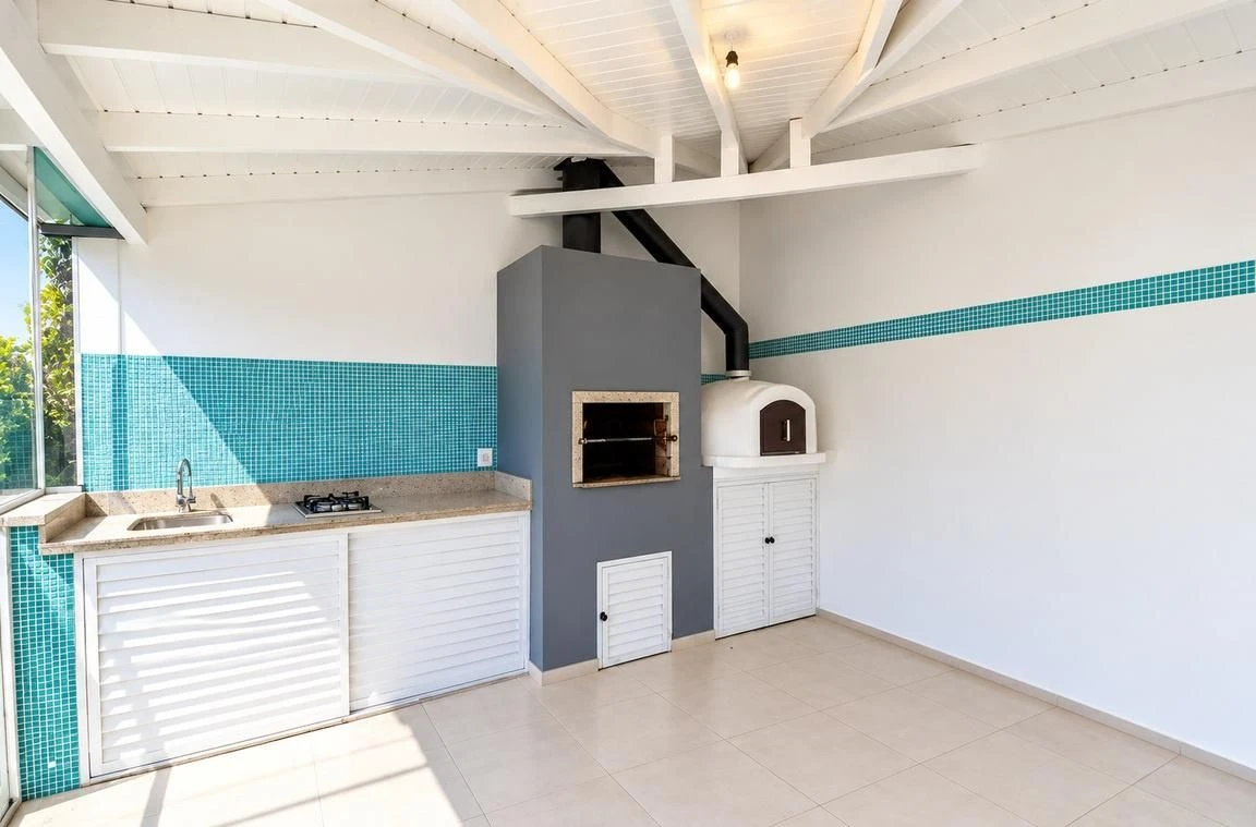 House, 207 m², with a water view — photo 24