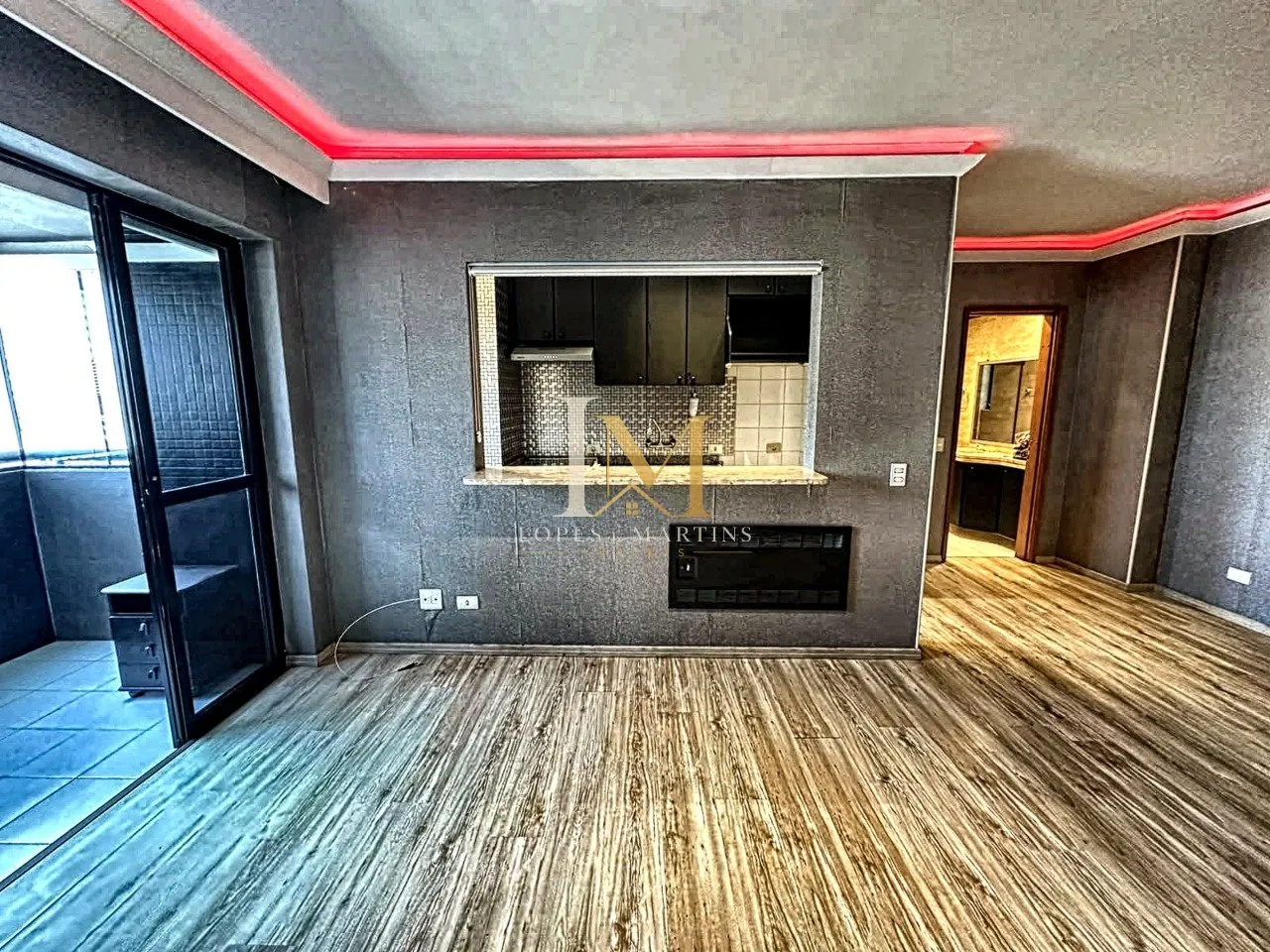 Apartment, 66 m², with wood or laminate floors — photo 6