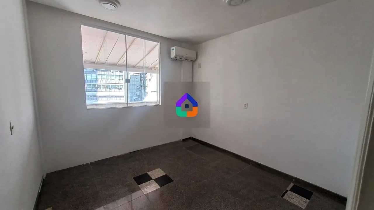 Duplex penthouse with 5 bedrooms and balcony — photo 9