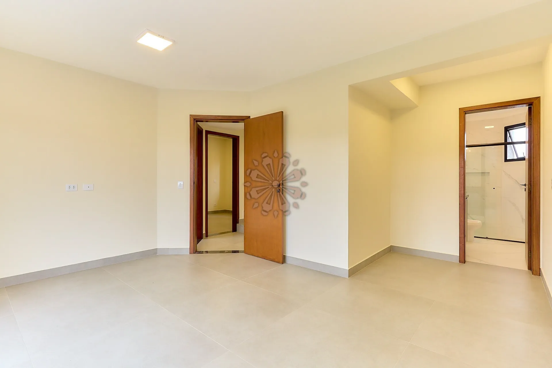 House with 4 bedrooms, 3 bathrooms and 3 parking spaces — photo 22