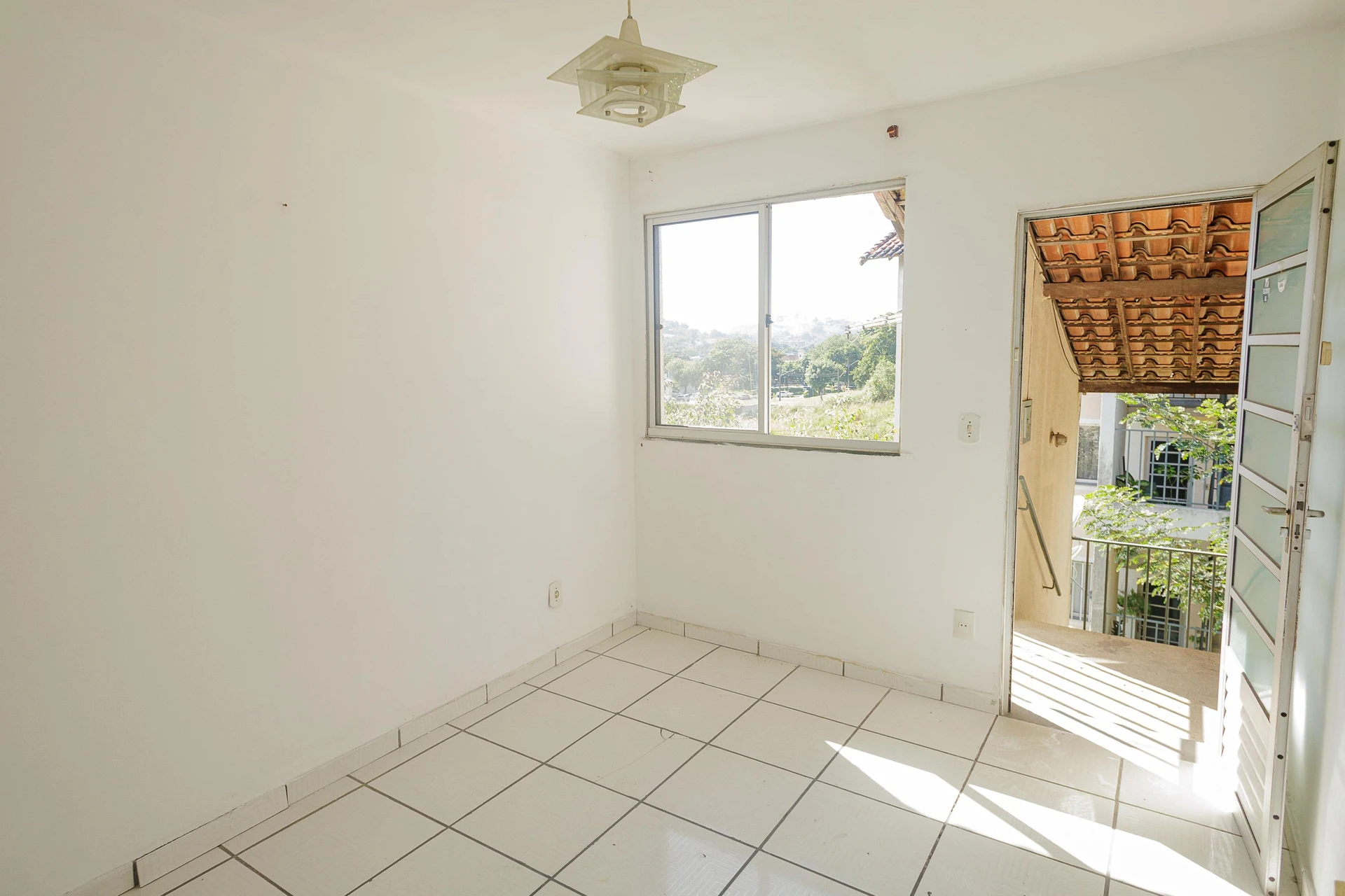 Unfurnished apartment with 2 bedrooms and 1 parking spot