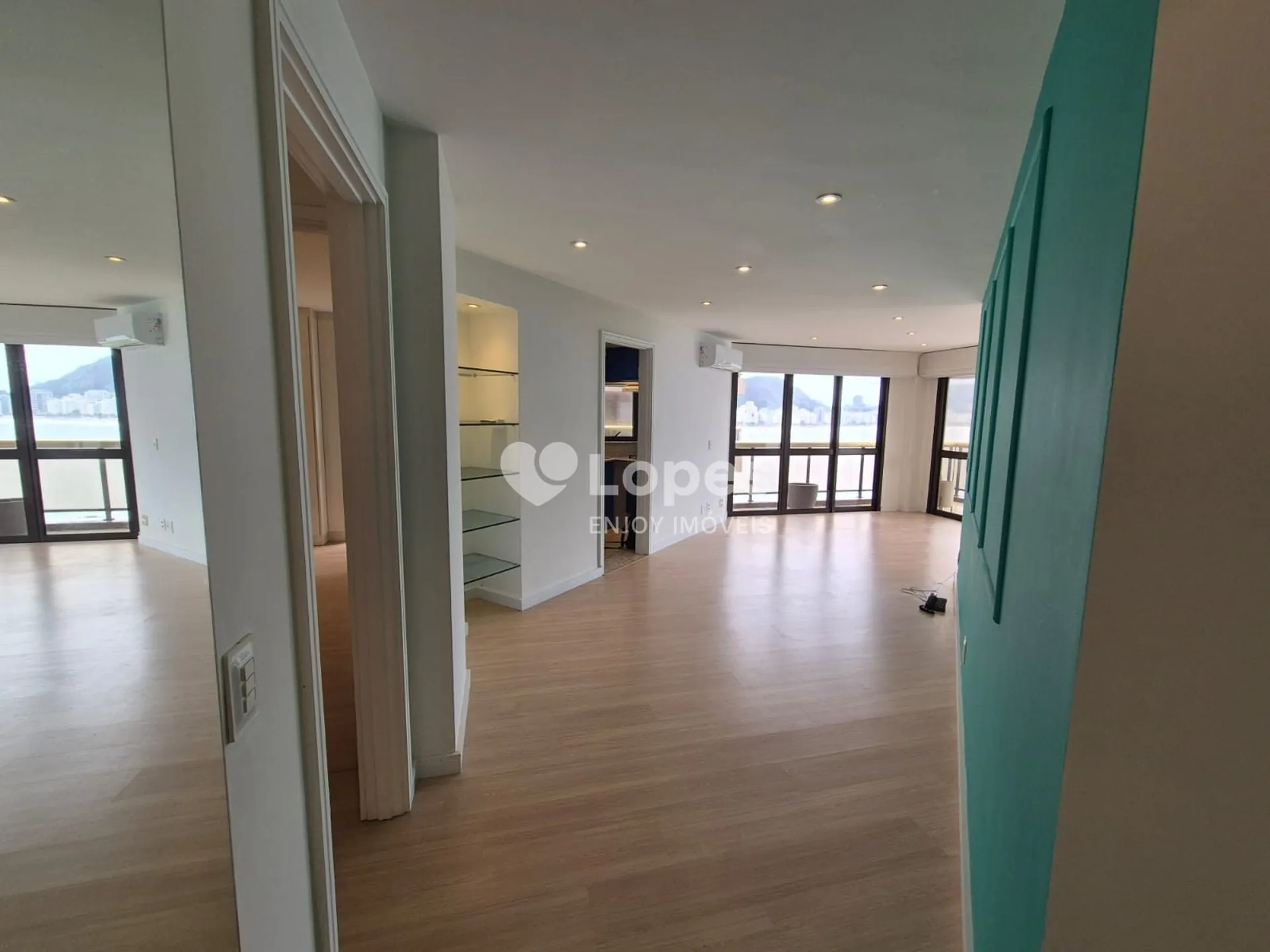 2-bedroom apartment in a building with a sauna — photo 11