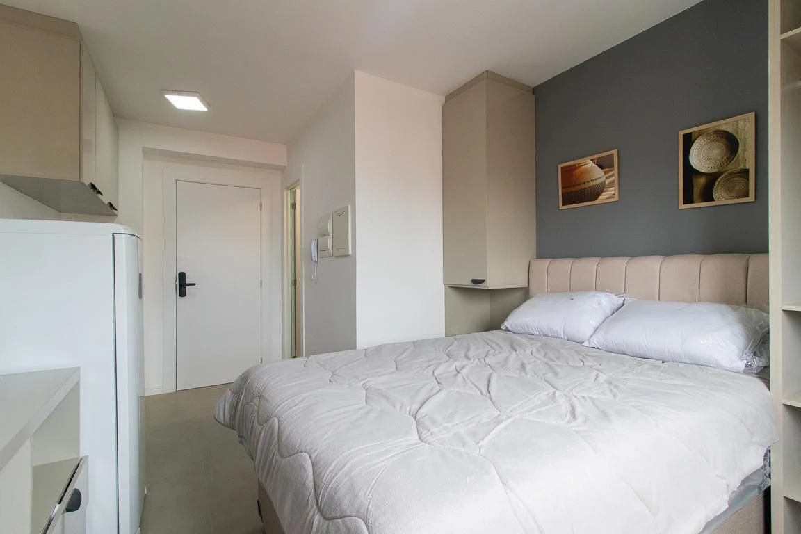 Furnished studio in a building with a gym — photo 18
