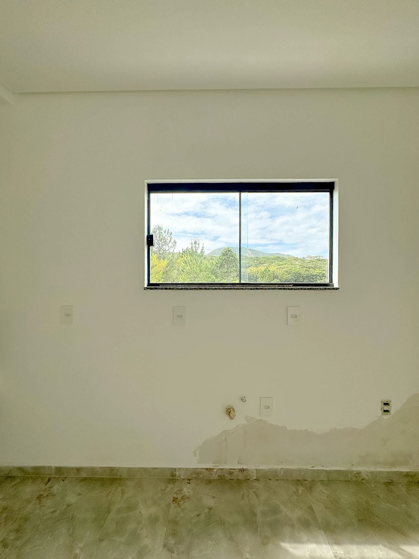 Floor-to-ceiling windows in a 3-bedroom house, 157 m² — photo 57