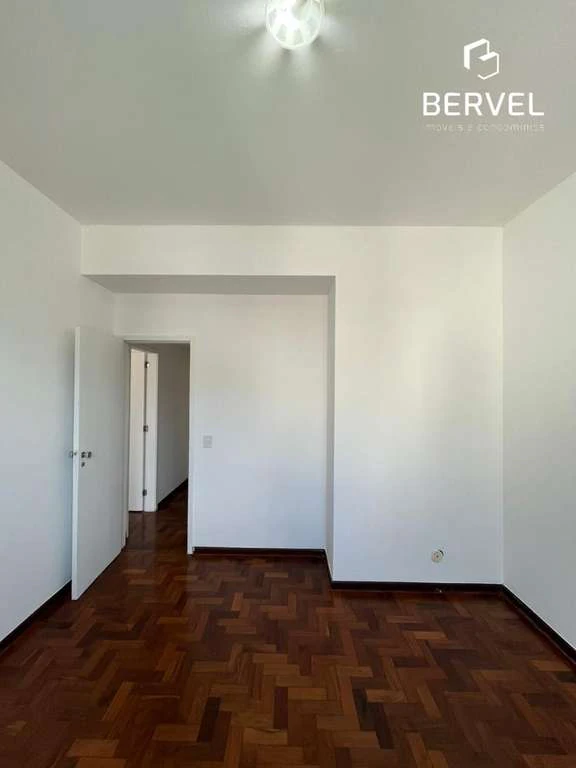 112 m² rental apartment with 3 bedrooms and city view — photo 11