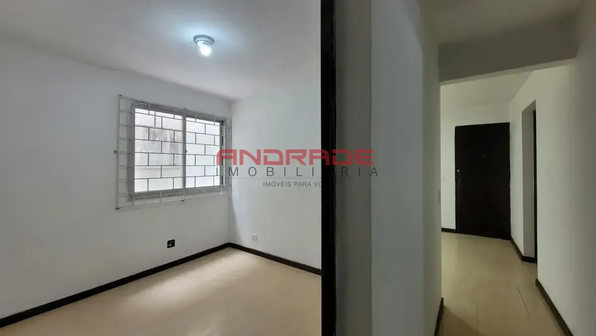 3-bedroom apartment with a separate closed-off kitchen — photo 41
