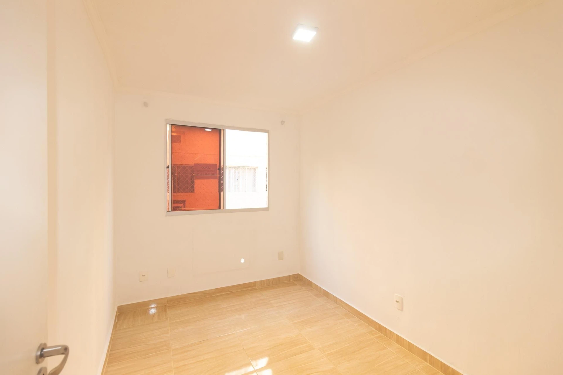Unfurnished 2-bedroom apartment with 1 parking space — photo 25