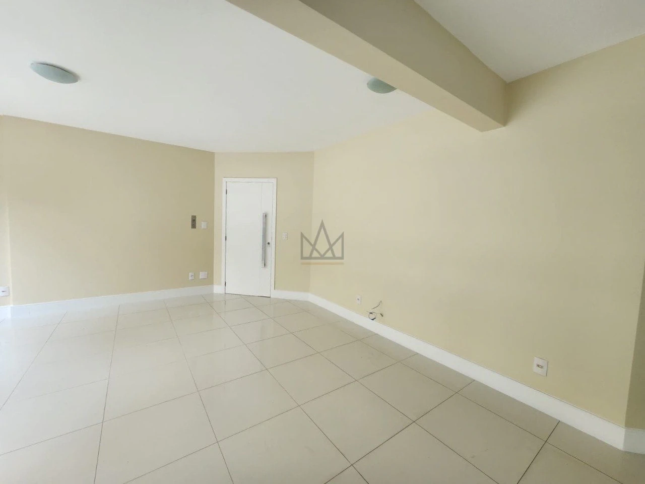 Departamento con ventanales de piso a techo en Florianópolis — photo 11