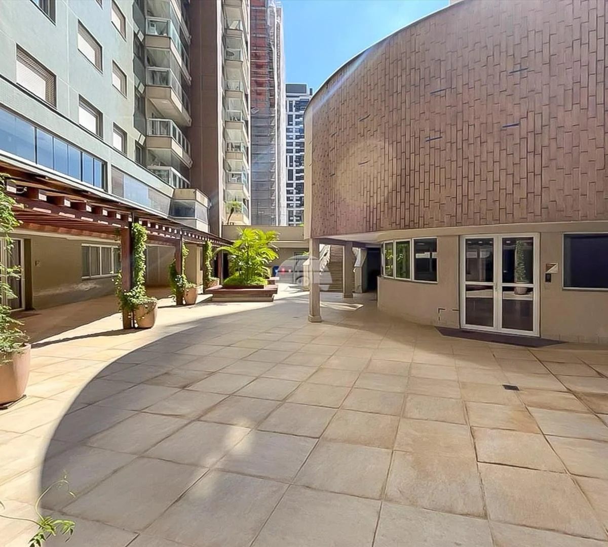 Furnished 78 m² apartment: 2 bedrooms, 1 bath and 2 parking — photo 27