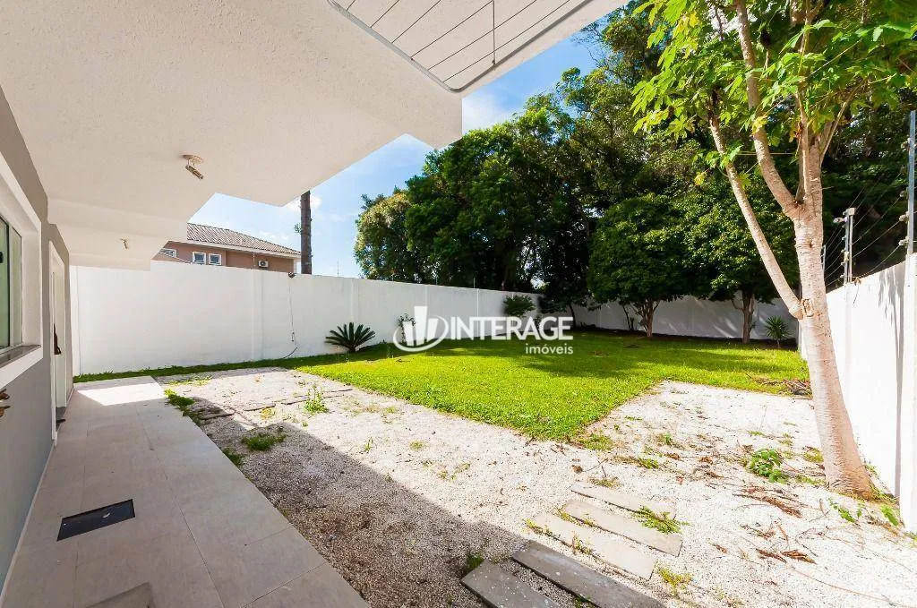 House with 3 bedrooms and a private garden — photo 24