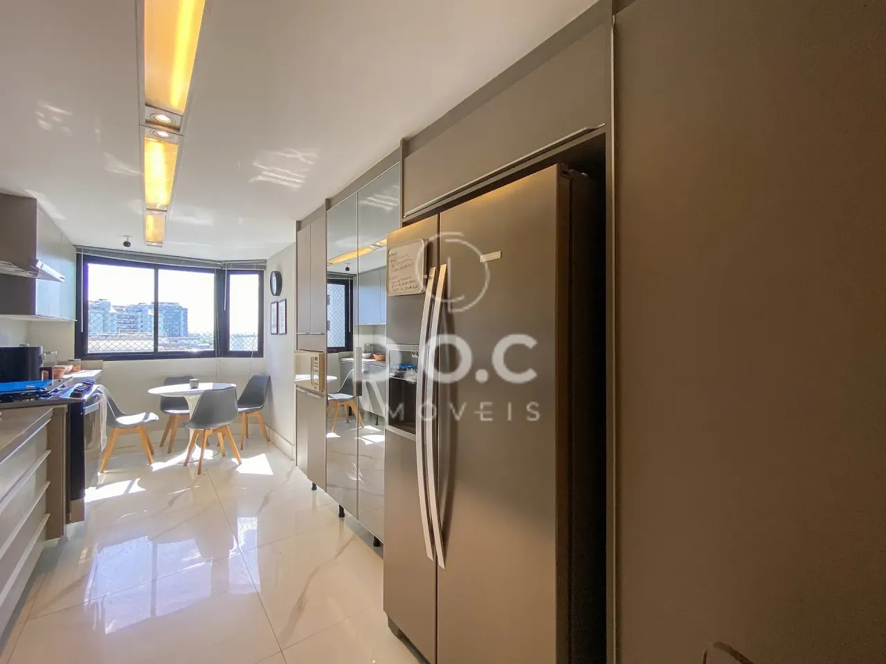 143 m² apartment with open-plan gas kitchen and 3 suites — photo 15
