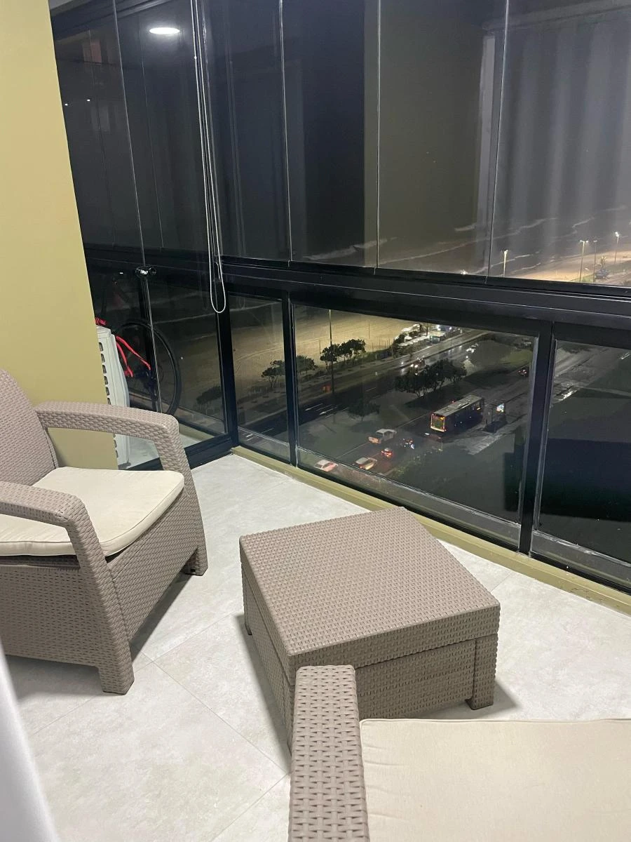 Furnished 70 m² apartment with enclosed glass balcony — photo 23