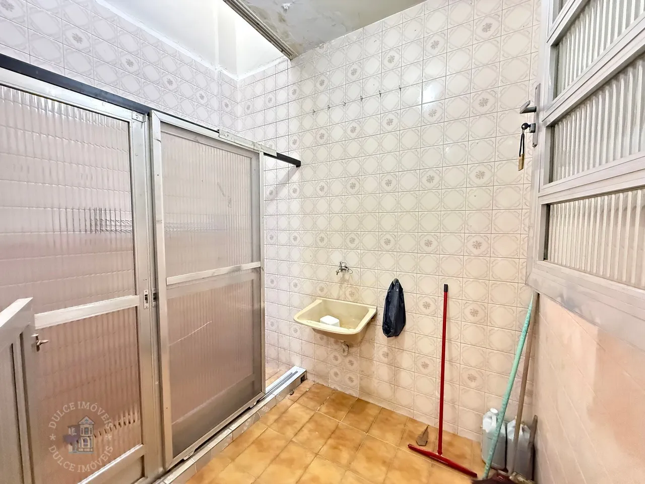 Apartment with 2 bedrooms, 1 bathroom and no parking — photo 17