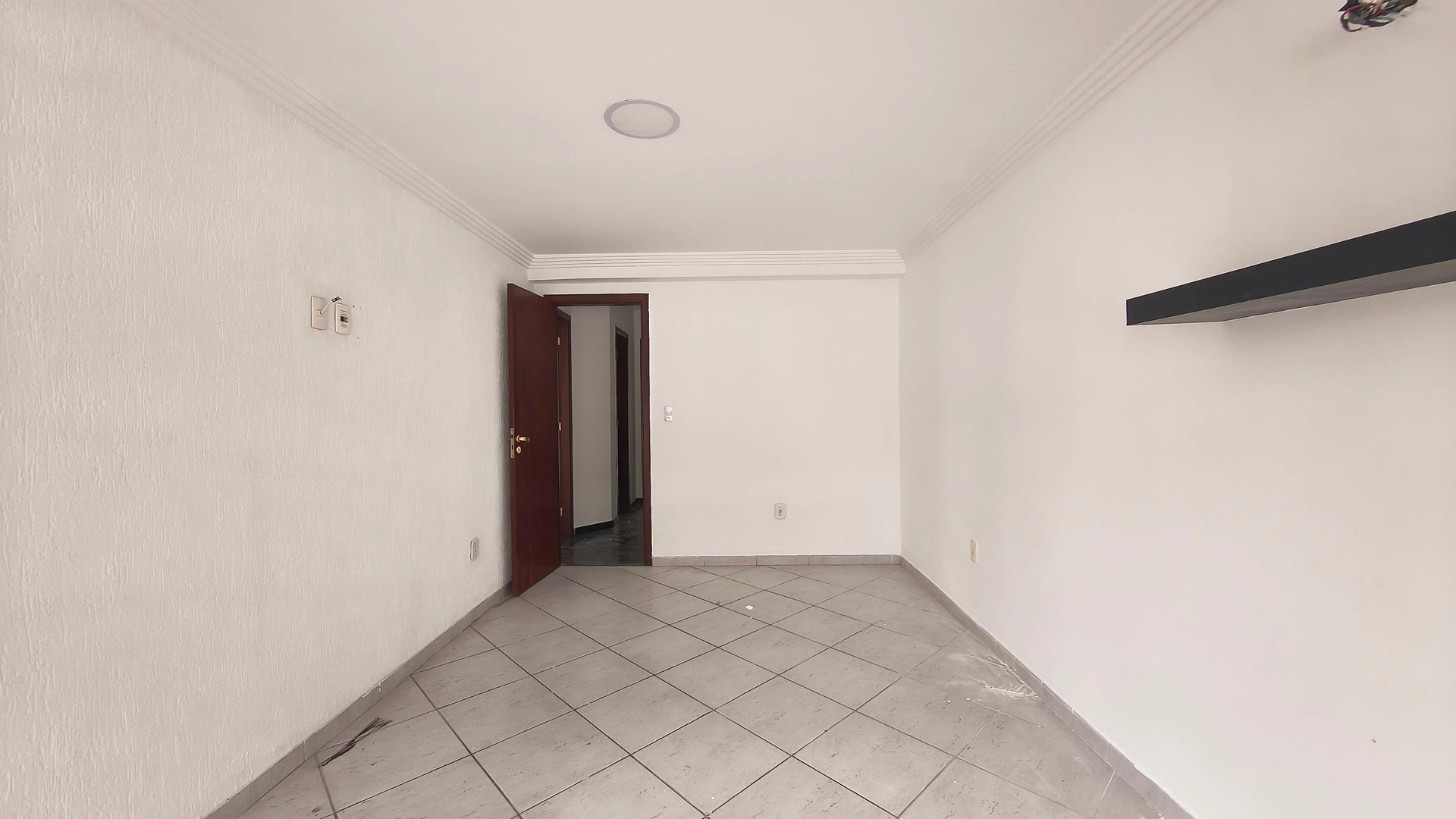 3-bedroom house with a walk-in closet in Rio de Janeiro — photo 33
