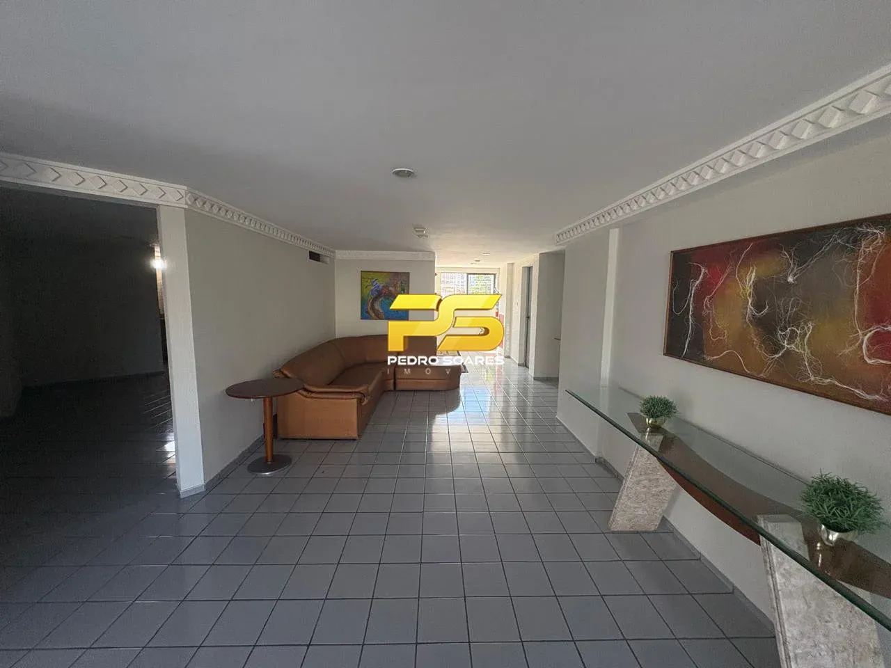 3-bedroom apartment in a building with a gym — photo 6
