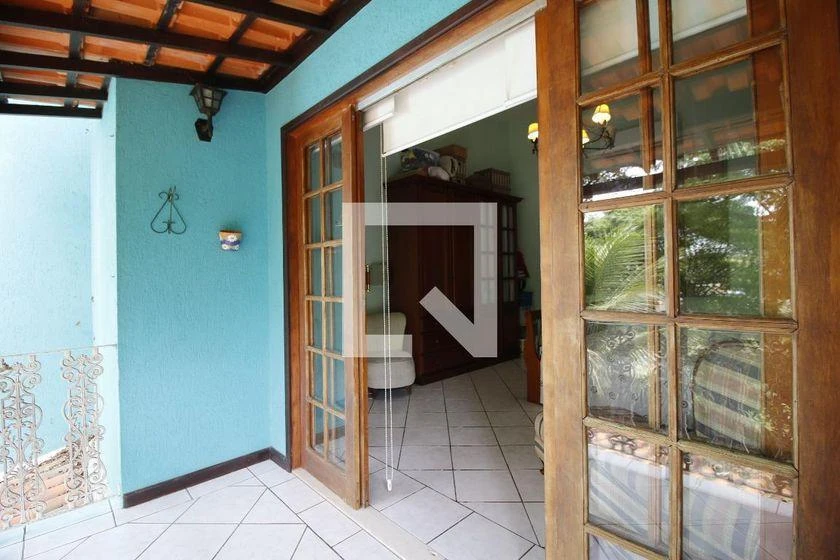 Casa de 700 m² con bañera y vestidor — photo 19