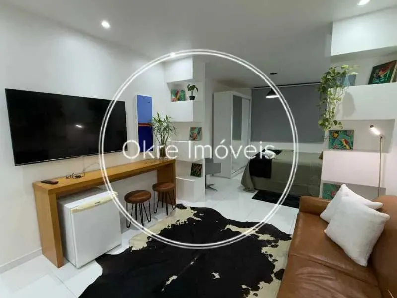 Furnished studio with 1 bedroom and 1 bathroom — photo 8