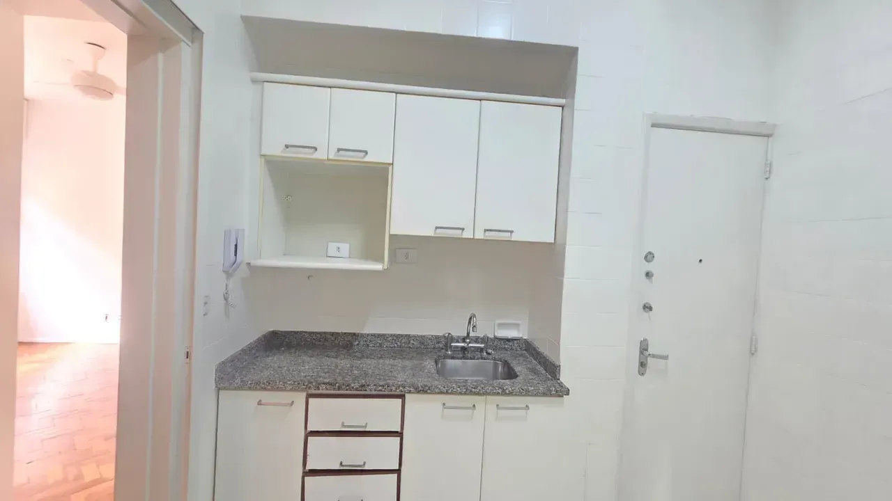 66 m² apartment with 2 bedrooms, 2 baths — photo 3