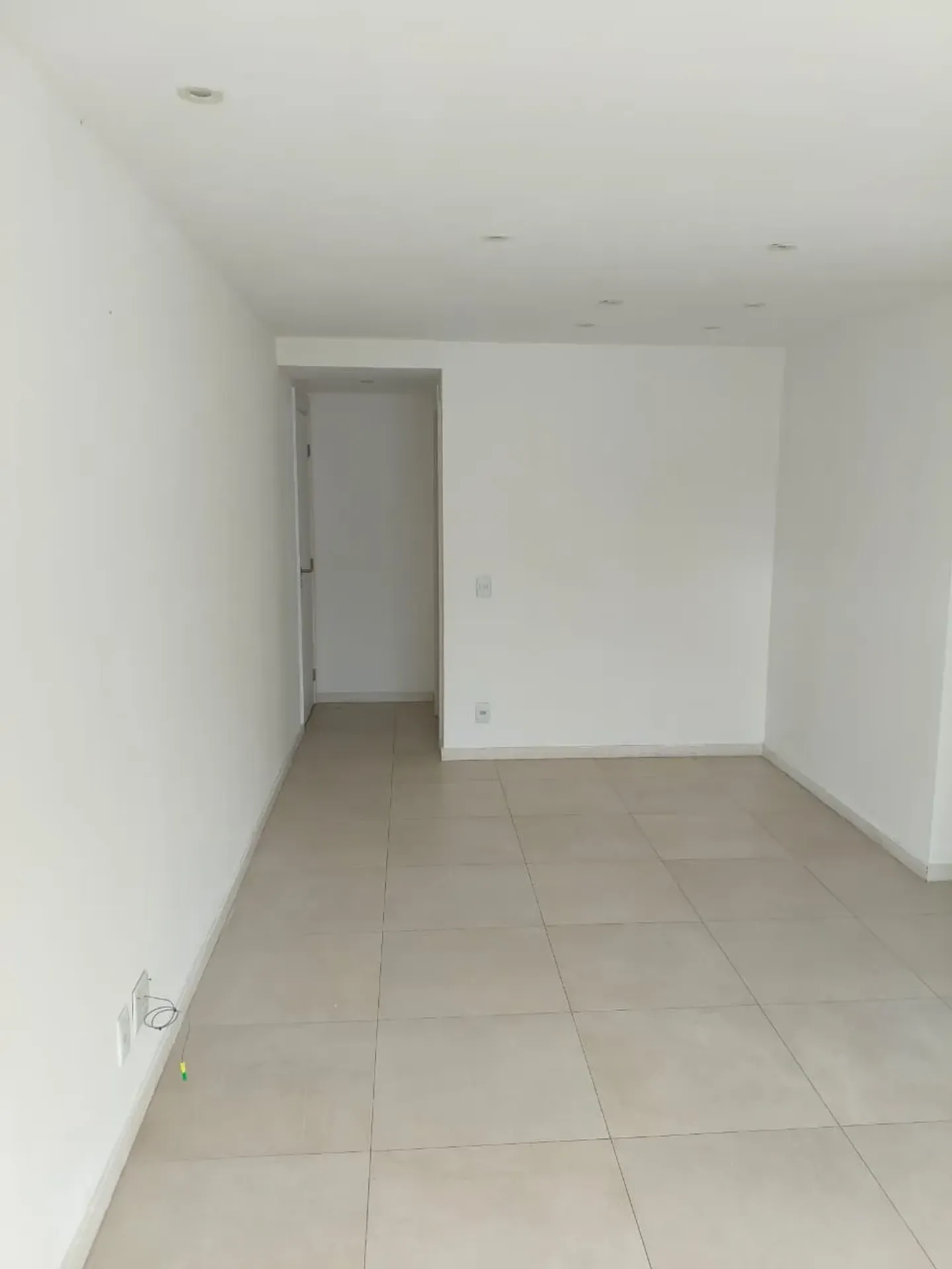 2-bedroom apartment in a building with a gym — photo 15