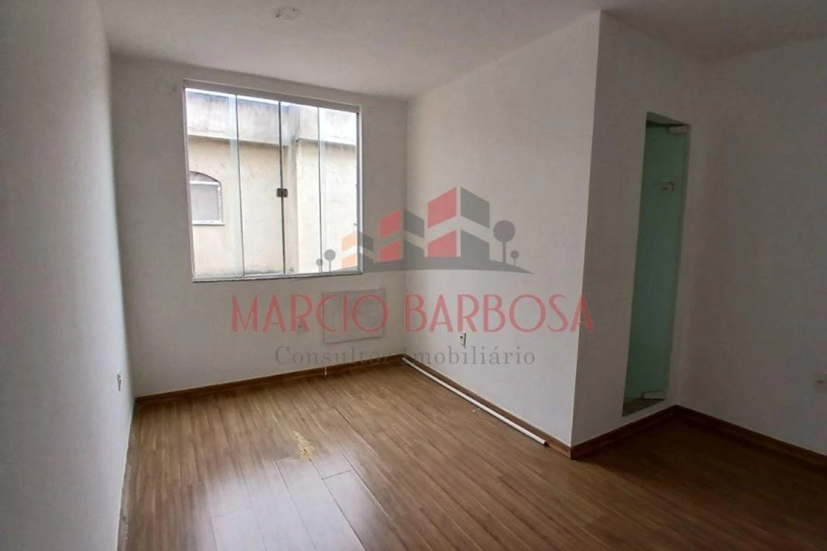 House, 85 m², with wood or laminate floors — photo 3