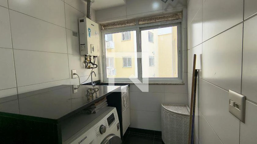 3-bedroom apartment in a building with a gym — photo 46