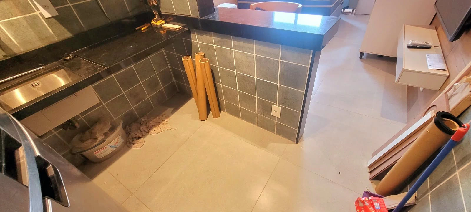 Furnished renovated studio of 30 m² with open-plan kitchen — photo 6