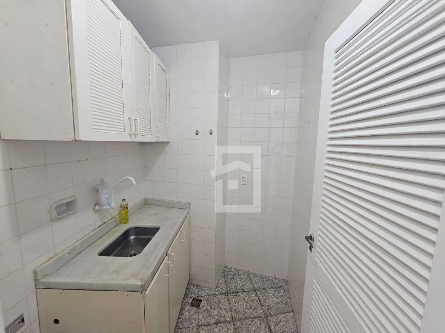 36 m² 1-bedroom suite apartment with parking — photo 23
