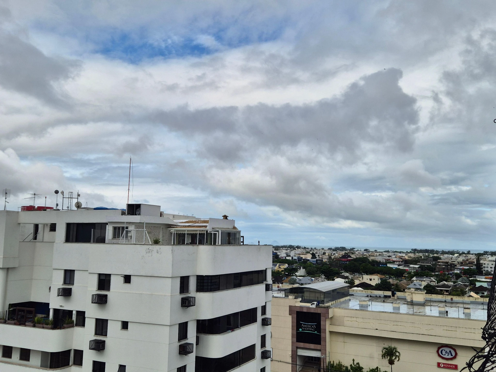 Furnished apartment with 3 bedrooms, 1 suite and balcony — photo 13