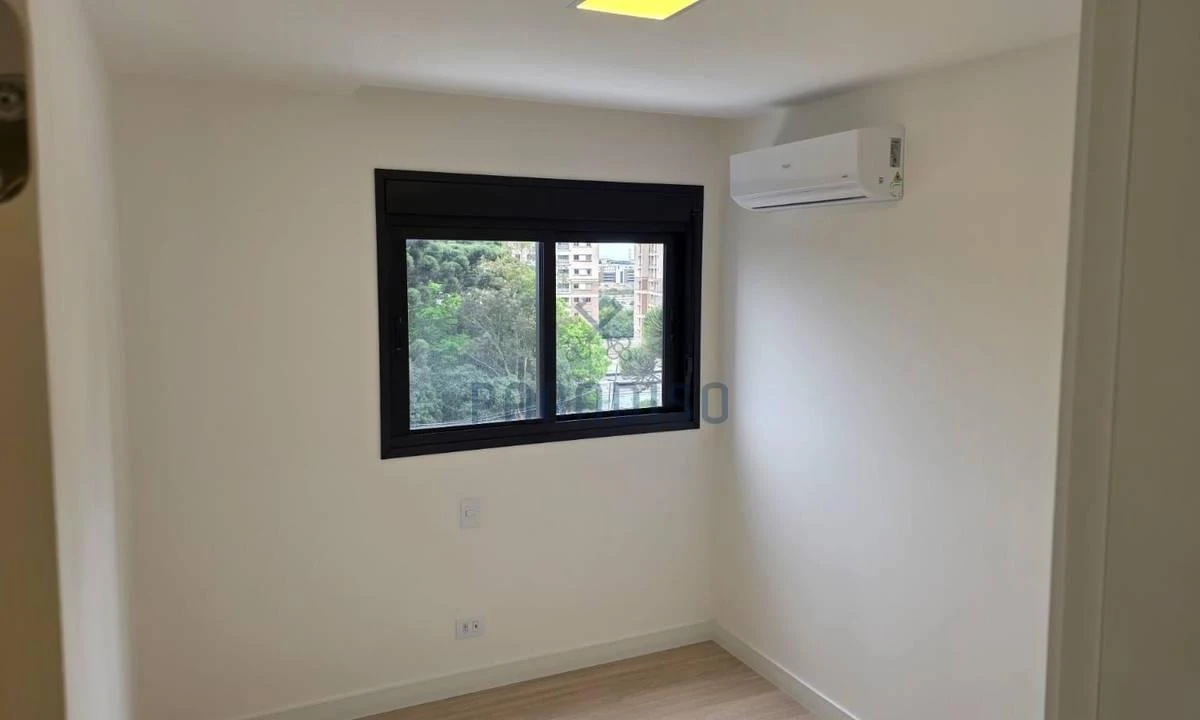 2-bedroom apartment with a grill on the balcony — photo 14