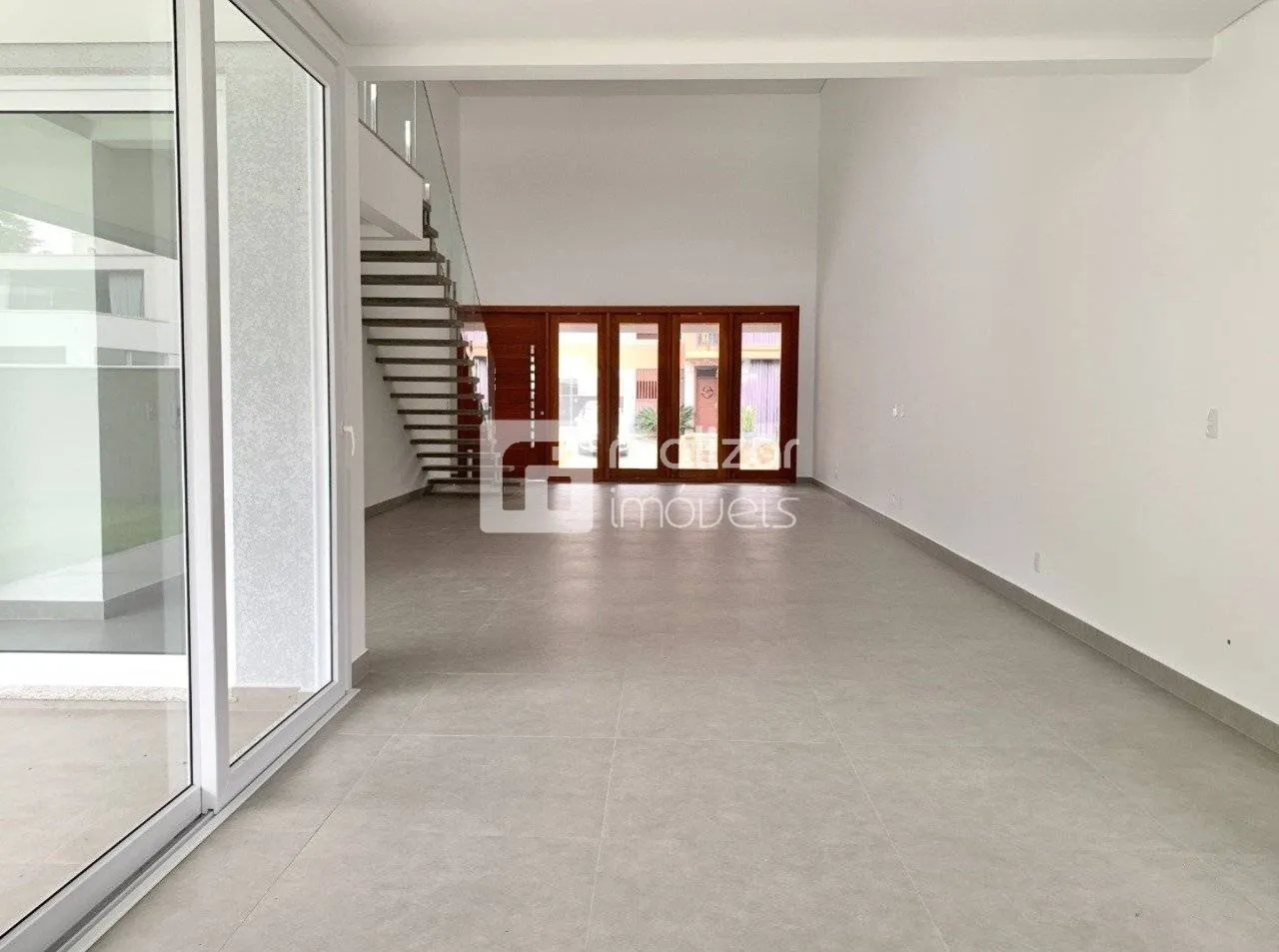 4-bedroom house with a grill on the balcony in Florianópolis — photo 3