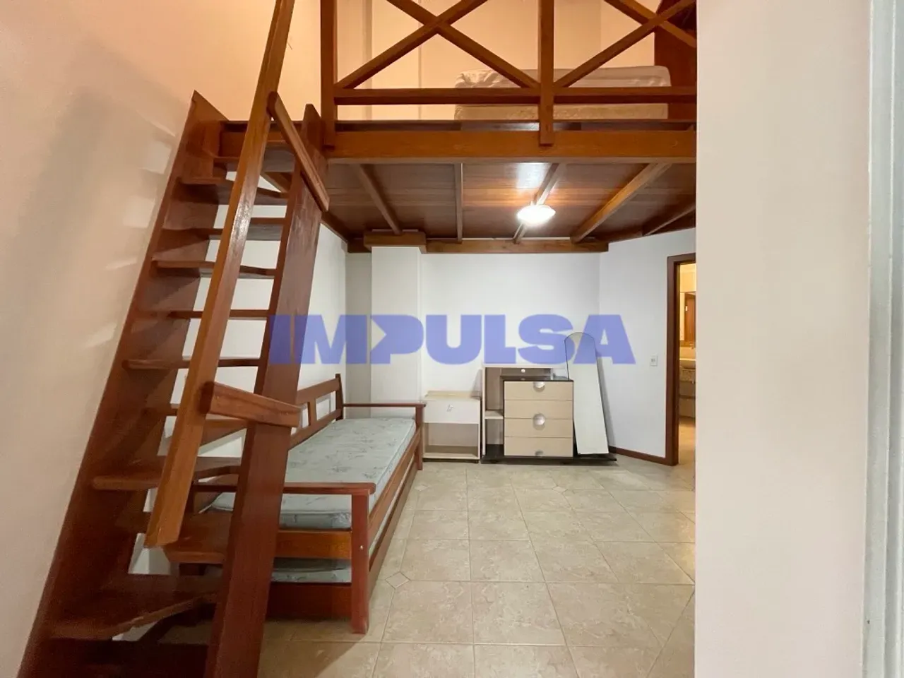 Furnished 1-bedroom apartment with 1 parking spot — photo 2