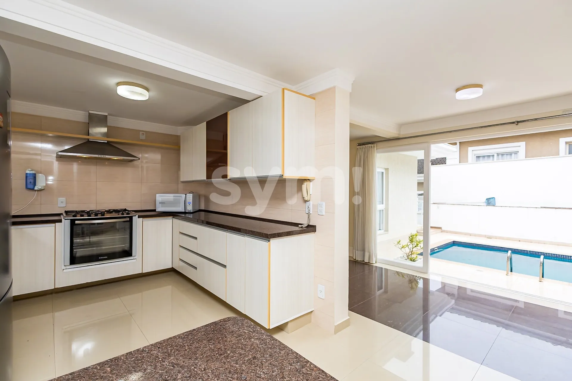 Gated condo house with 4 en-suite rooms, 431 m² — photo 18