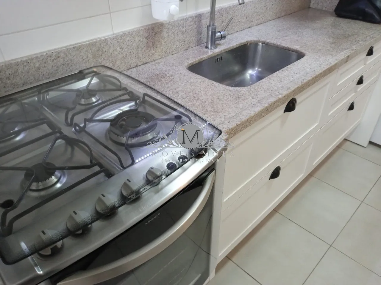 Departamento de 2 dormitorios con balcón cerrado con vidrio — photo 30