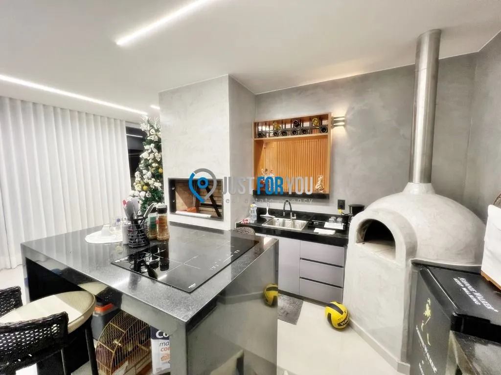 3-bedroom duplex with 4 bathrooms and 189 m² — photo 38