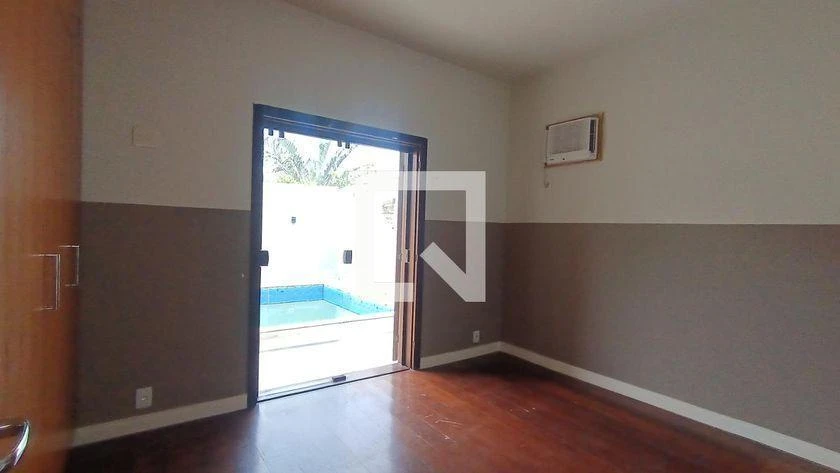Home office in a 3-bedroom house, 760 m² — photo 18