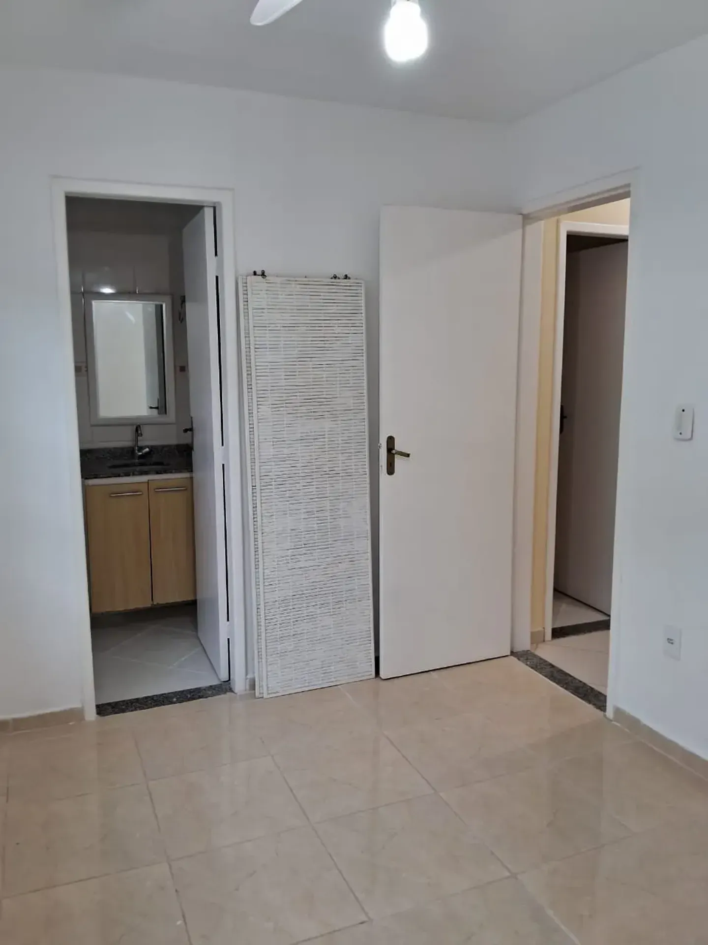 House, 250 m², with a walk-in closet — photo 22