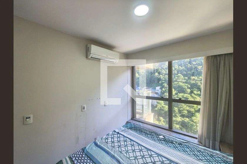 Furnished 62 m² apartment with 2 en-suite bedrooms — photo 9