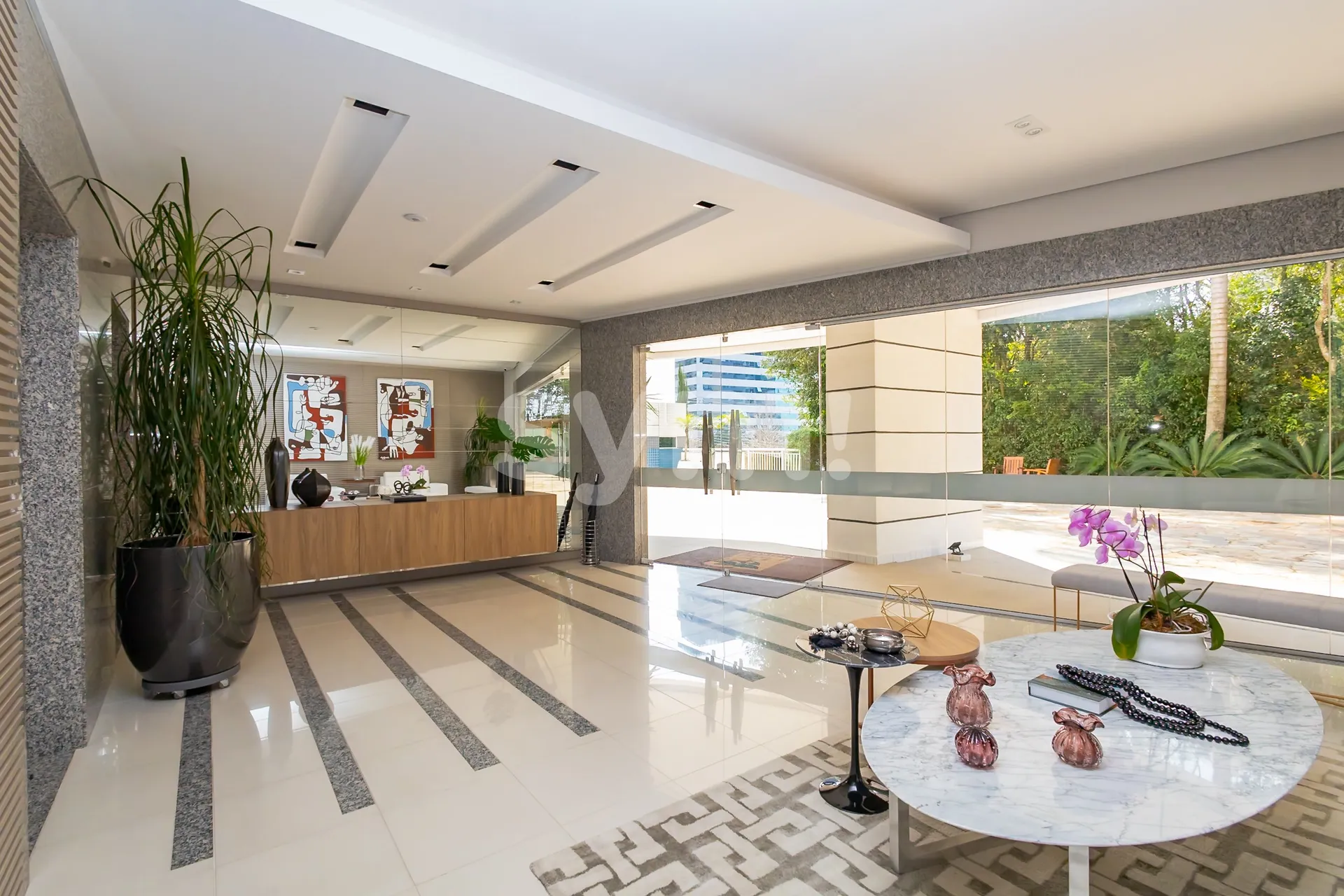 3-bedroom apartment with private BBQ on balcony — photo 27