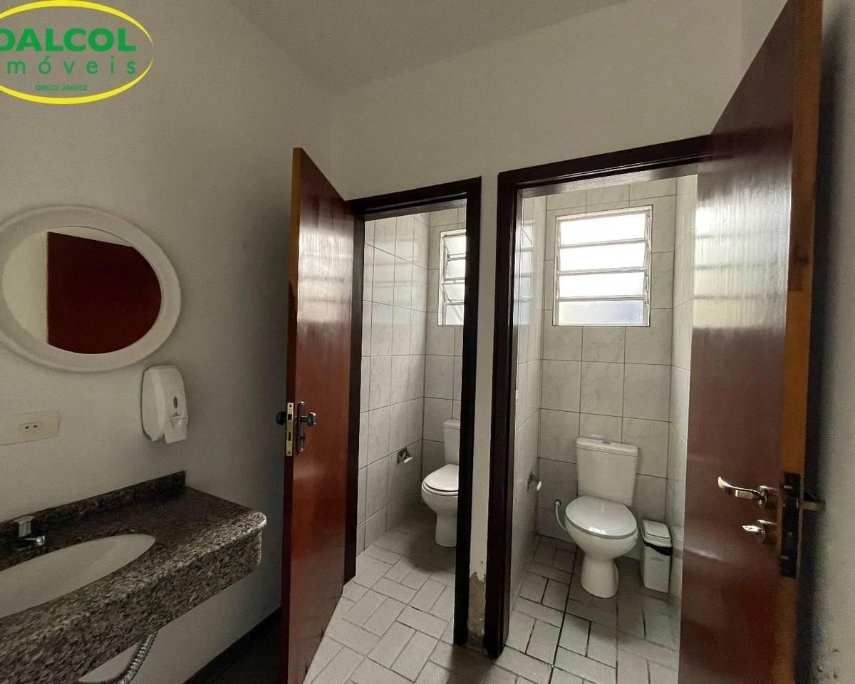 3-bedroom apartment with a washing machine — photo 28
