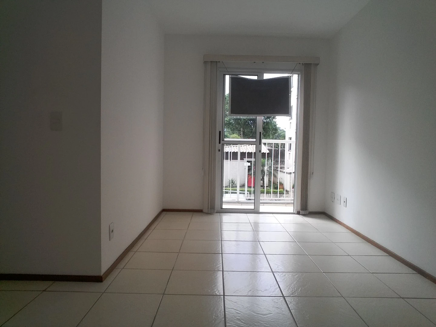 2-bedroom apartment in a building with a gym — photo 7